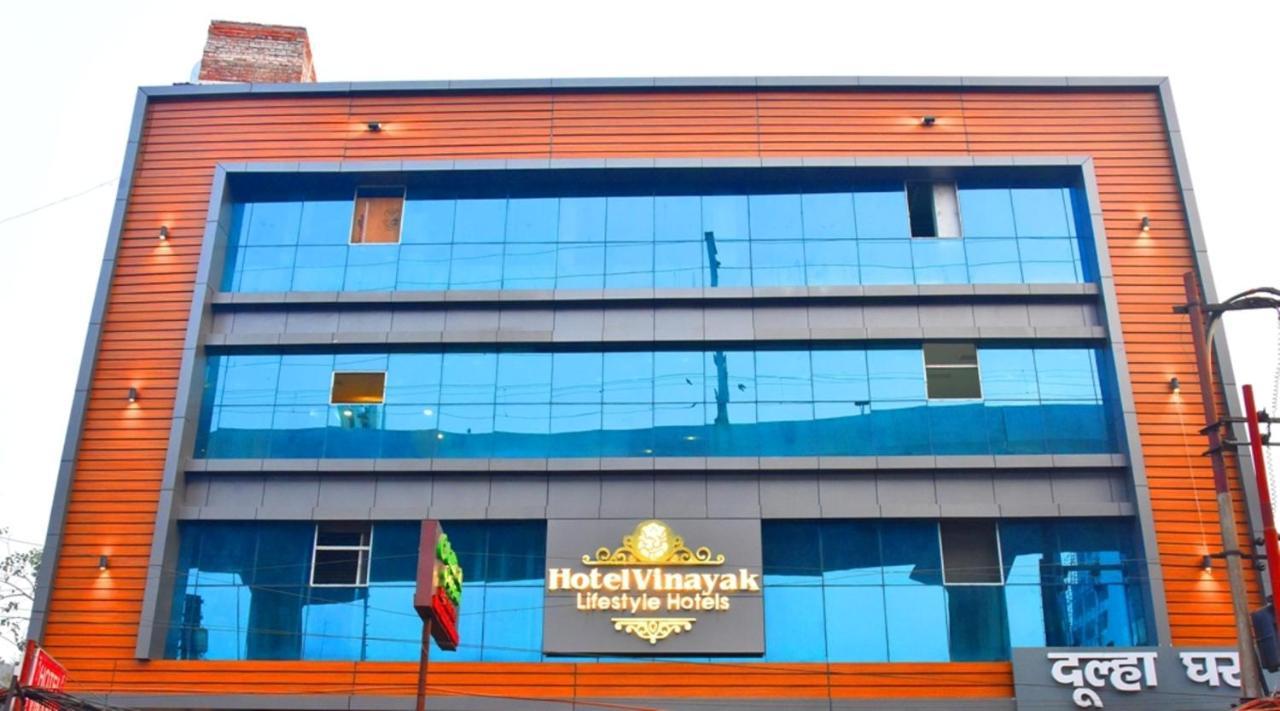 Hotel Vinayak ลัคเนา ภายนอก รูปภาพ