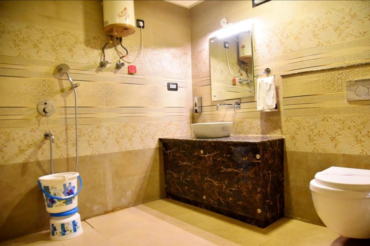 Hotel Vinayak ลัคเนา ภายนอก รูปภาพ