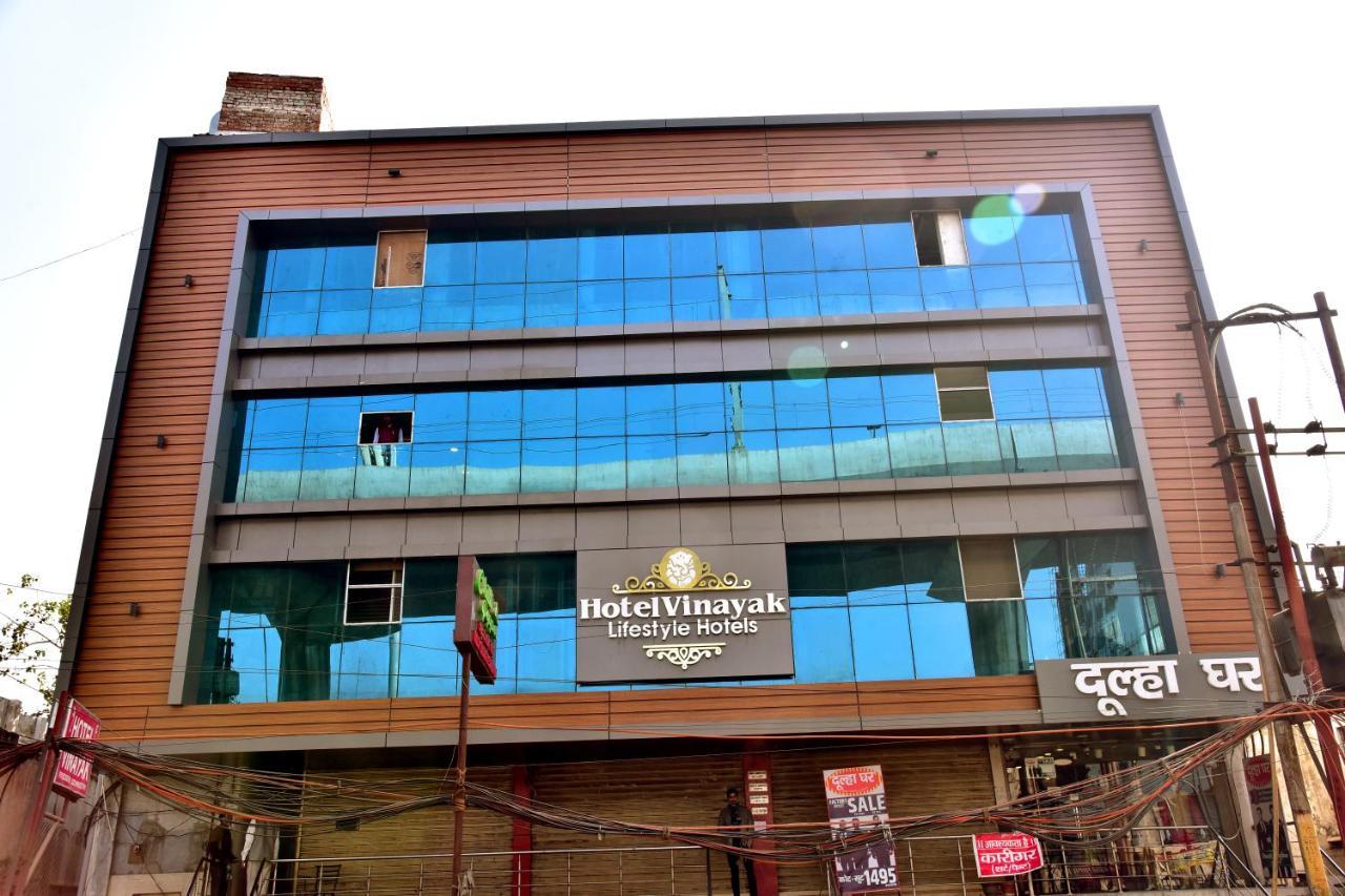 Hotel Vinayak ลัคเนา ภายนอก รูปภาพ