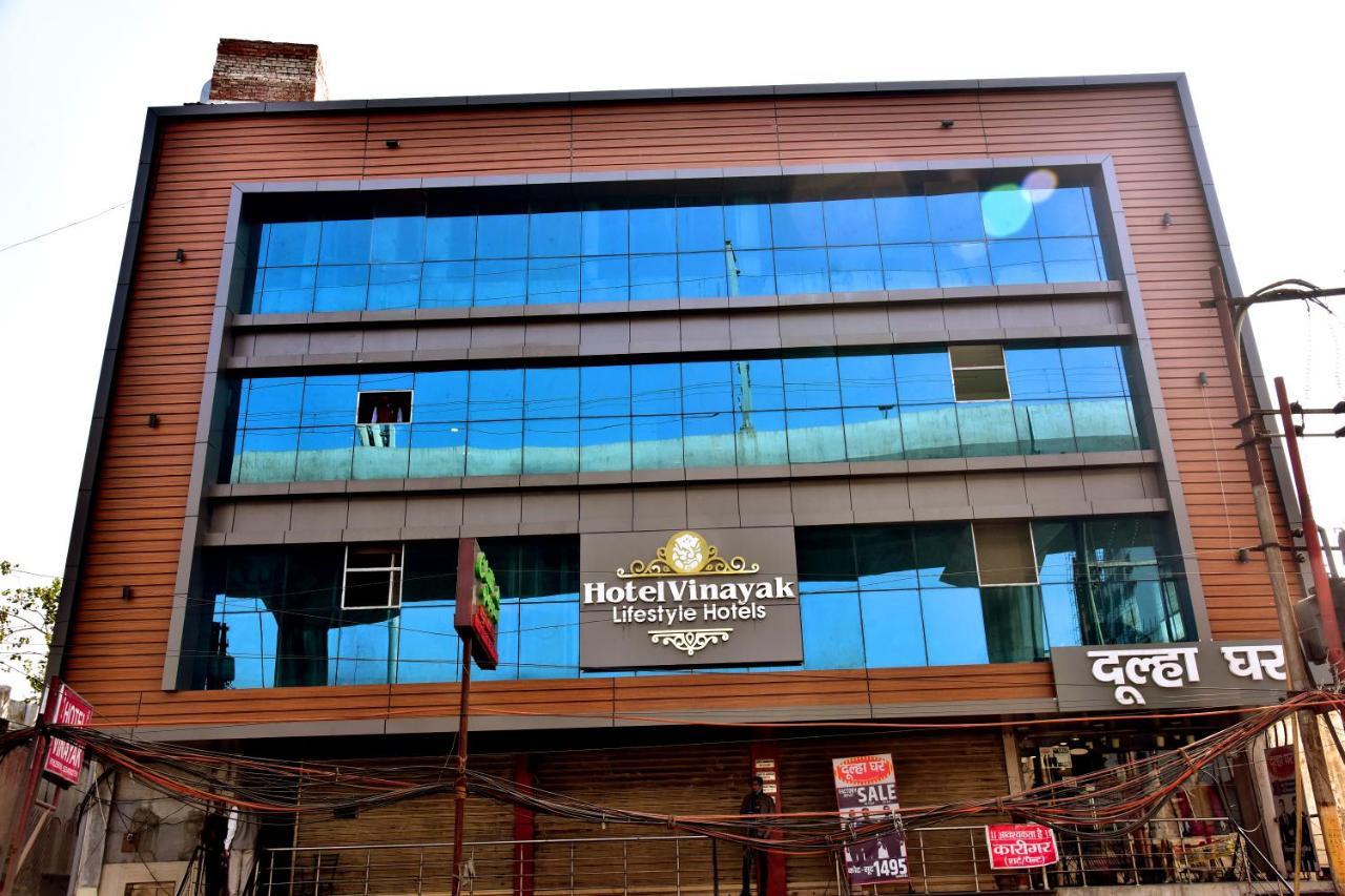 Hotel Vinayak ลัคเนา ภายนอก รูปภาพ