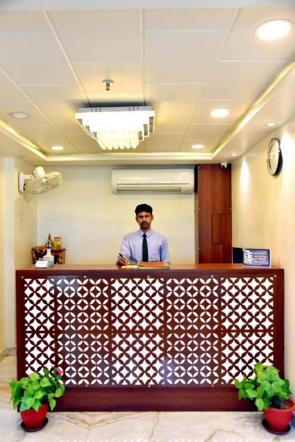 Hotel Vinayak ลัคเนา ภายนอก รูปภาพ